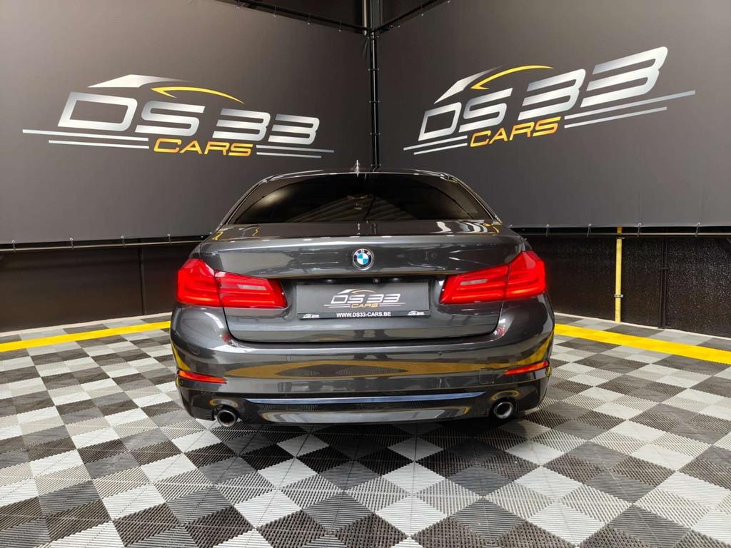 BMW 5 Serie 530 eAS PHEV Sport/LED/360/MemoryLeder/Keyless/A, Autos, Cuir, Argent ou Gris, 4 portes, Entreprise