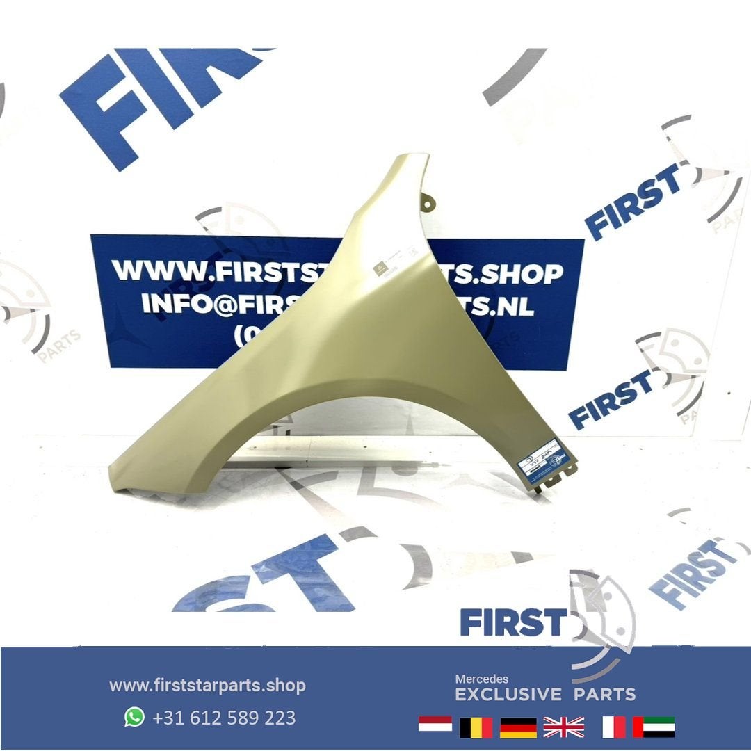 W118 CLA ZIJSCHERM LINKS Mercedes A1188810300 CLA35 AMG 2018, Gebruikt, -, Links, Ophalen of Verzenden