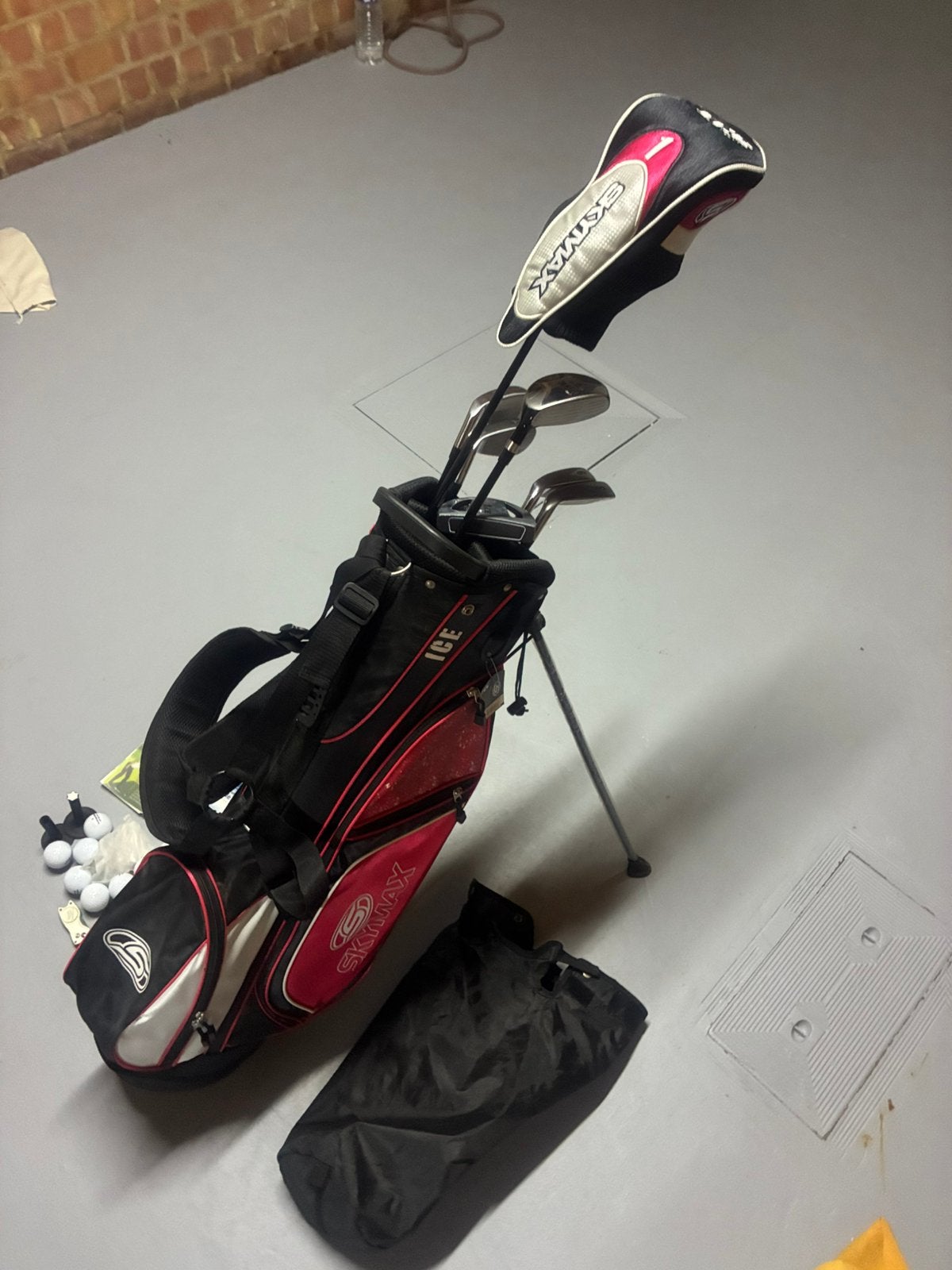 Kit de golf complet Skymax ICE IX-5 – État quasi neuf, Sports & Fitness, Enlèvement, Comme neuf, Club