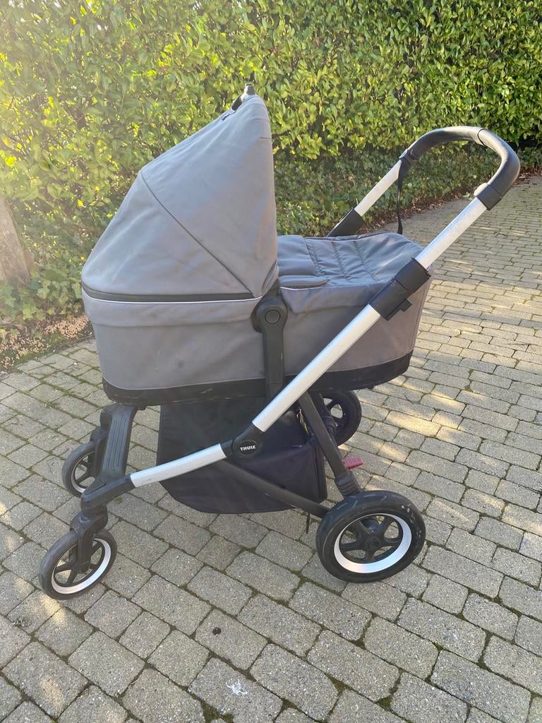 Thule Sleek kinderwagen met draagmand, Ophalen, Gebruikt, Kinderwagen, Duowagen