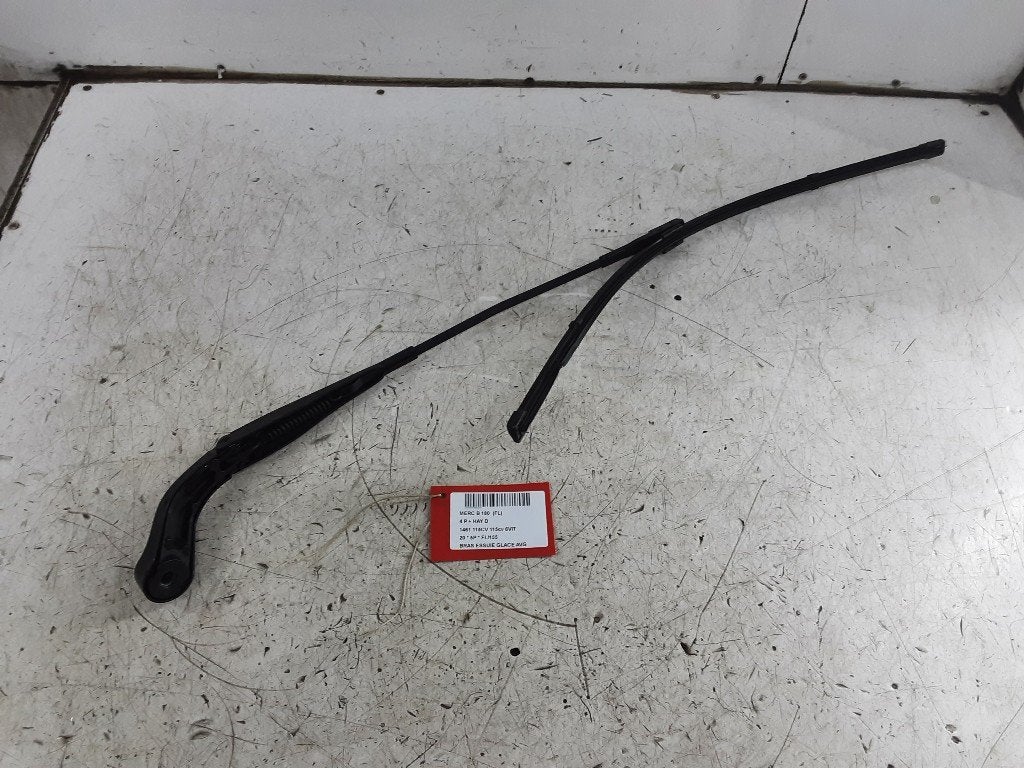 BRAS ESSUIE GLACE AVANT GAUCHE Mercedes-Benz B (W247), Autos : Pièces & Accessoires, Mercedes-Benz, Mevr. I. Hauben, Utilisé, Rue de l'Espoir 34 34
4030  GRIVEGNÉE, BE