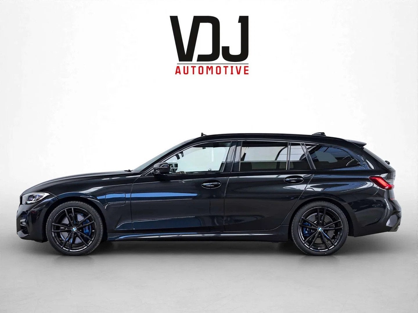 BMW 3 Serie 330 330eXdrive|M-SPORT|PHEV|PANO|HEAD-UP|SFEERVE, Automaat, 4 cilinders, Zwart, Leder