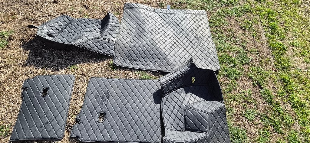 Tapis protection coffre audi Q4 etron, Enlèvement, Utilisé
