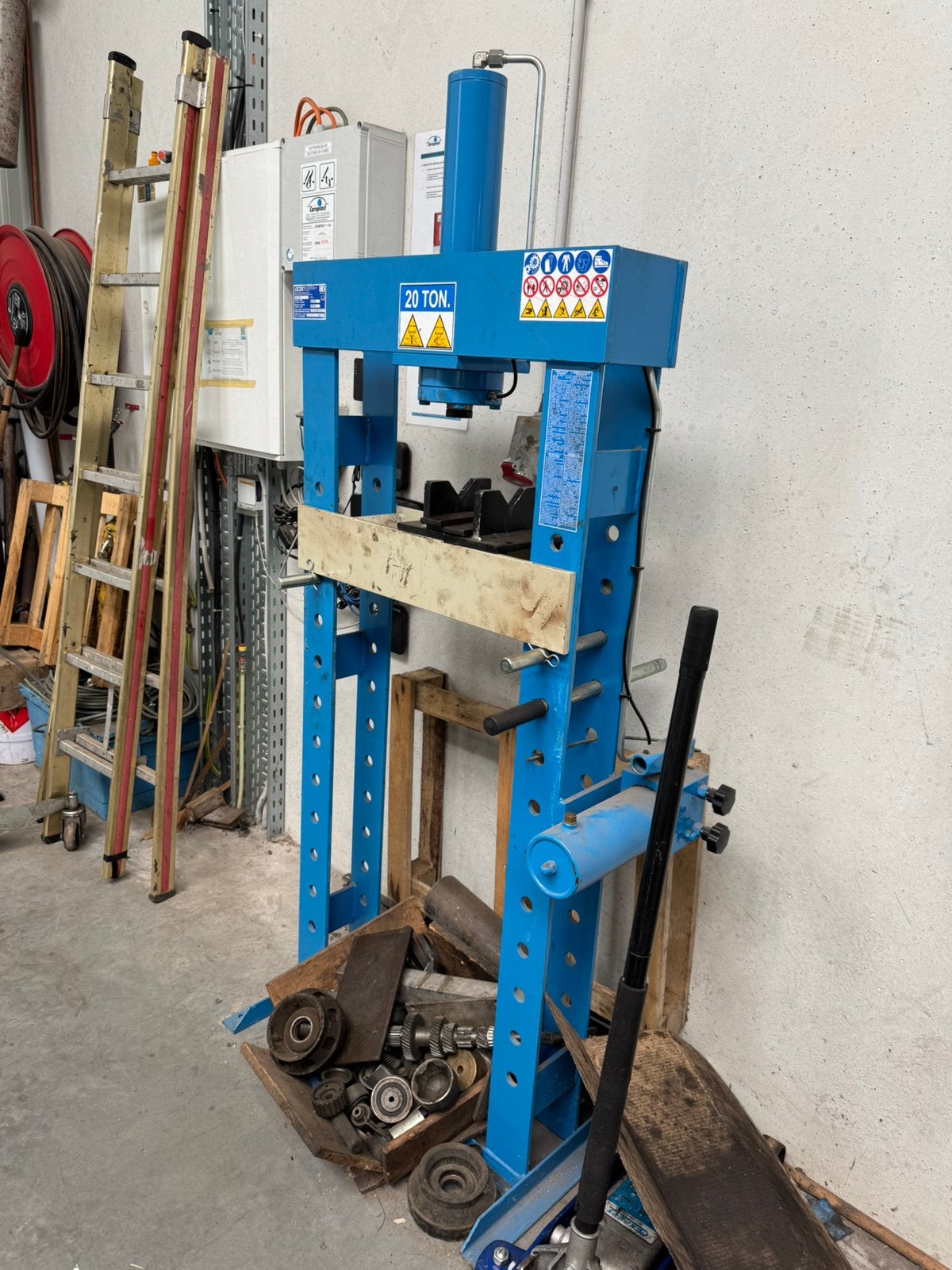 Werkplaatspers hydraulische pers, Enlèvement, Comme neuf