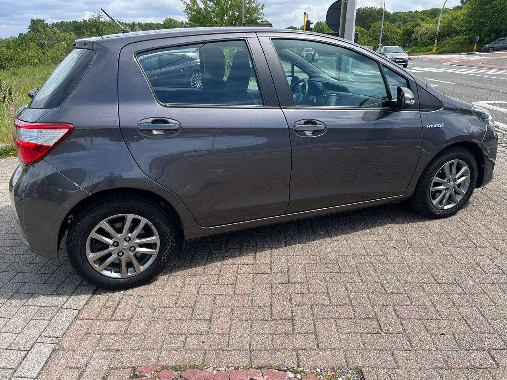 Toyota Yaris Yaris Hybrid 1.5i Dual VVT-iE Comfort CVT Garan, Autos, Toyota, Argent ou Gris, Achat, Euro 6, Entreprise