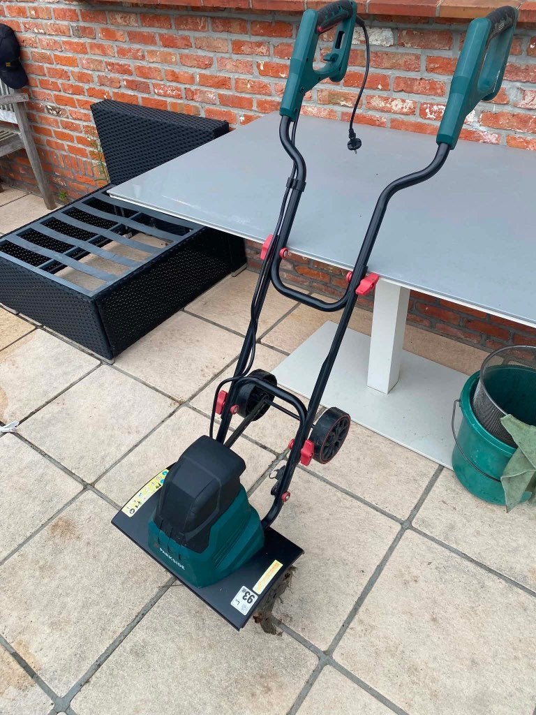 Verticuteermachine, Enlèvement ou Envoi, Comme neuf, Électrique, Parkside