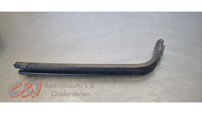 Rail porte coulissante droite d'un Ford Transit Courier, -, 3 mois de garantie, -, -