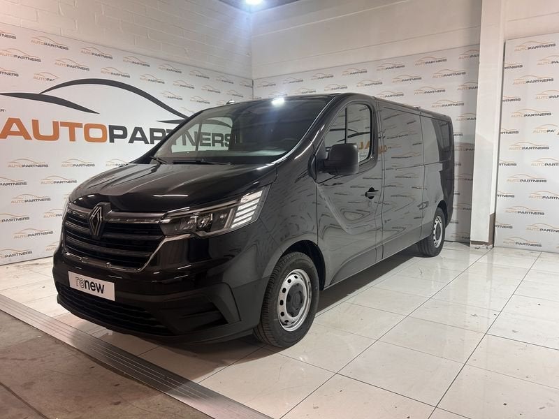 Renault Trafic BW Advance L2H1 3.0T dCi 150 EAG9, Auto's, Stof, Gebruikt, 4 cilinders, Zwart