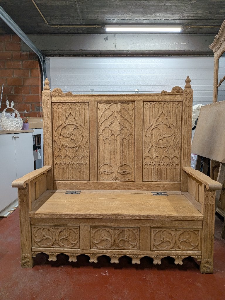 Banc de moine en chêne avec sculptures et étui de rangement, Enlèvement ou Envoi