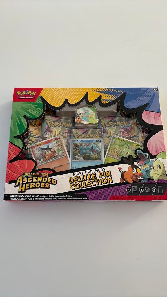 Pokemon deluxe pin collection ascended heroes, Ophalen of Verzenden, Nieuw, Meerdere kaarten