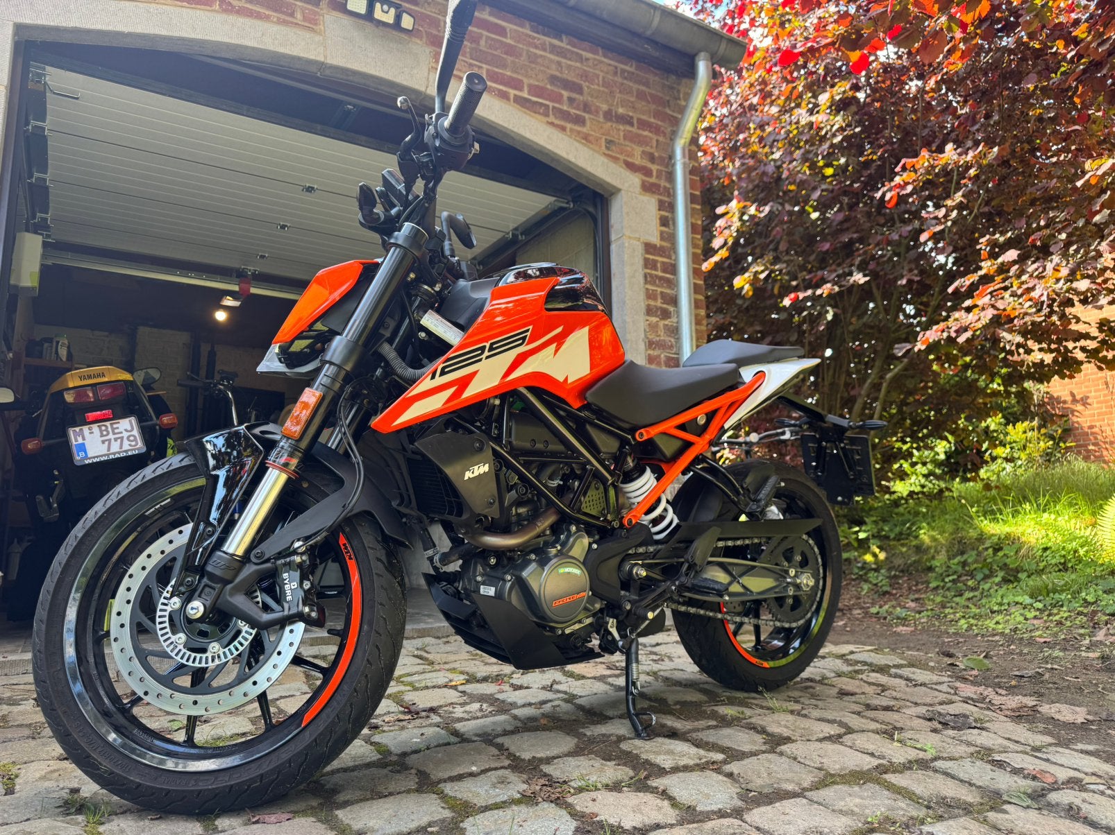 KTM Duke 125 – 2021 – Seulement 2 551 km – État exceptionnel, Particulier