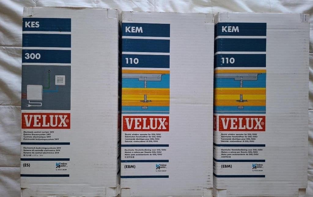 2 motoren voor Velux dakvlakvenster met bijhorende sturing, Doe-het-zelf en Bouw, Glas en Ramen, Ophalen, Nieuw, Dakraam