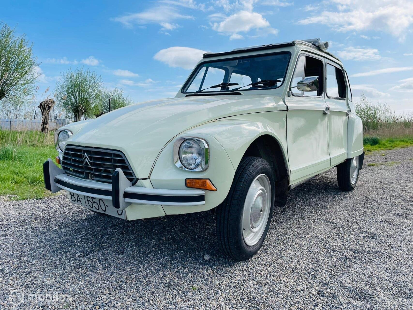 Dyane 6 Ivoire borely 28.275 km 07-1977 | Import Spanje, Autos, Autres modèles, Achat, Cabriolet, Boîte manuelle