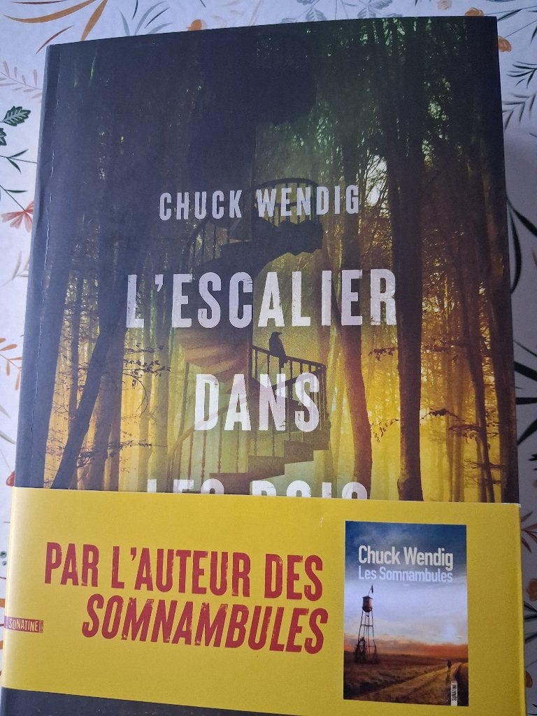 Livre "L'escalier dans les bois" de Chuck Wendig - NOUVEAU, Enlèvement ou Envoi