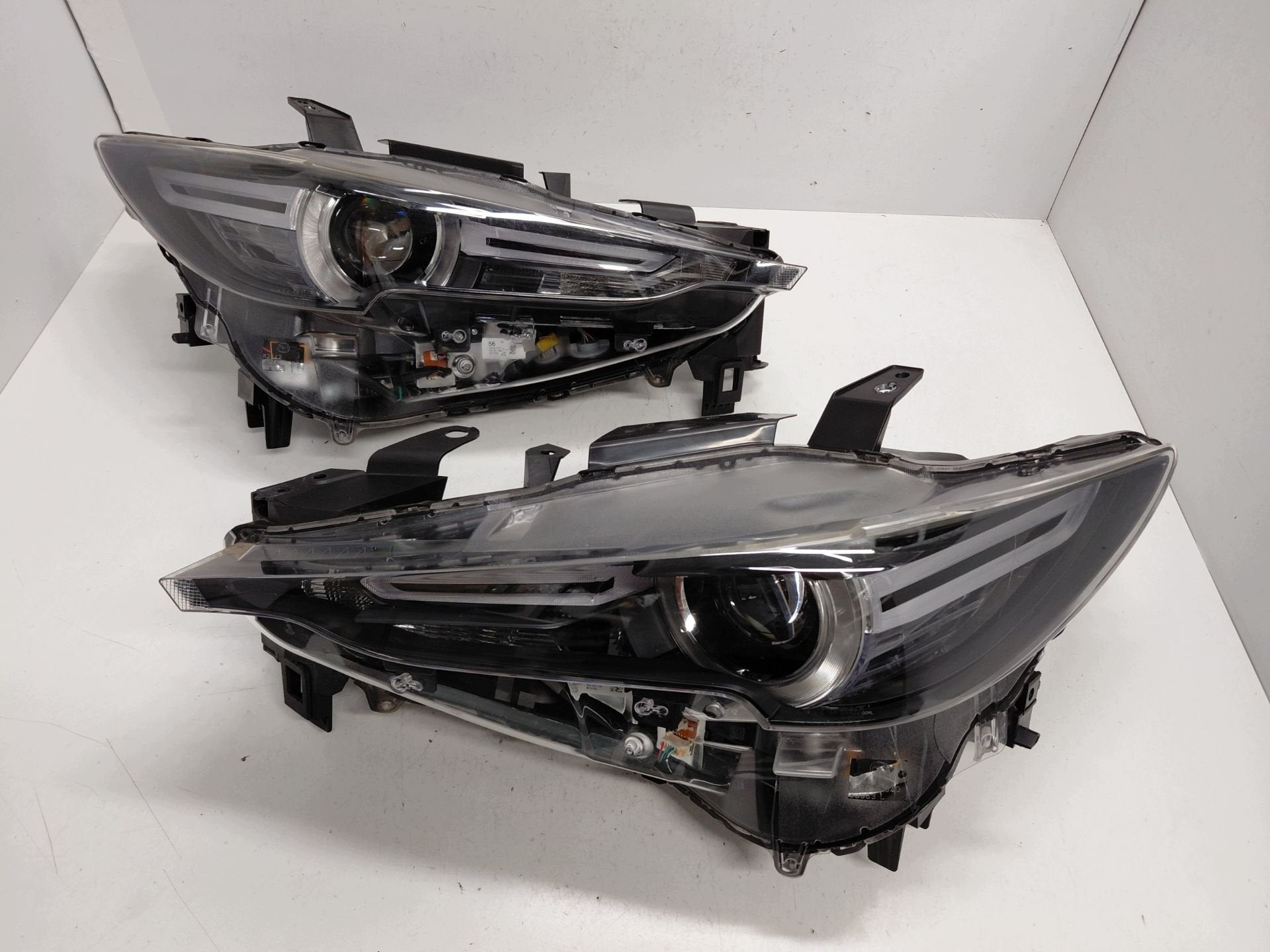 Phare gauche Mazda CX5 II KB8P51030, Shinchi, Fuchu-Cho 3-1
730-8670  Hiroshima, Mazda Motor Corporation, Info@mazda.co.jp, Mazda