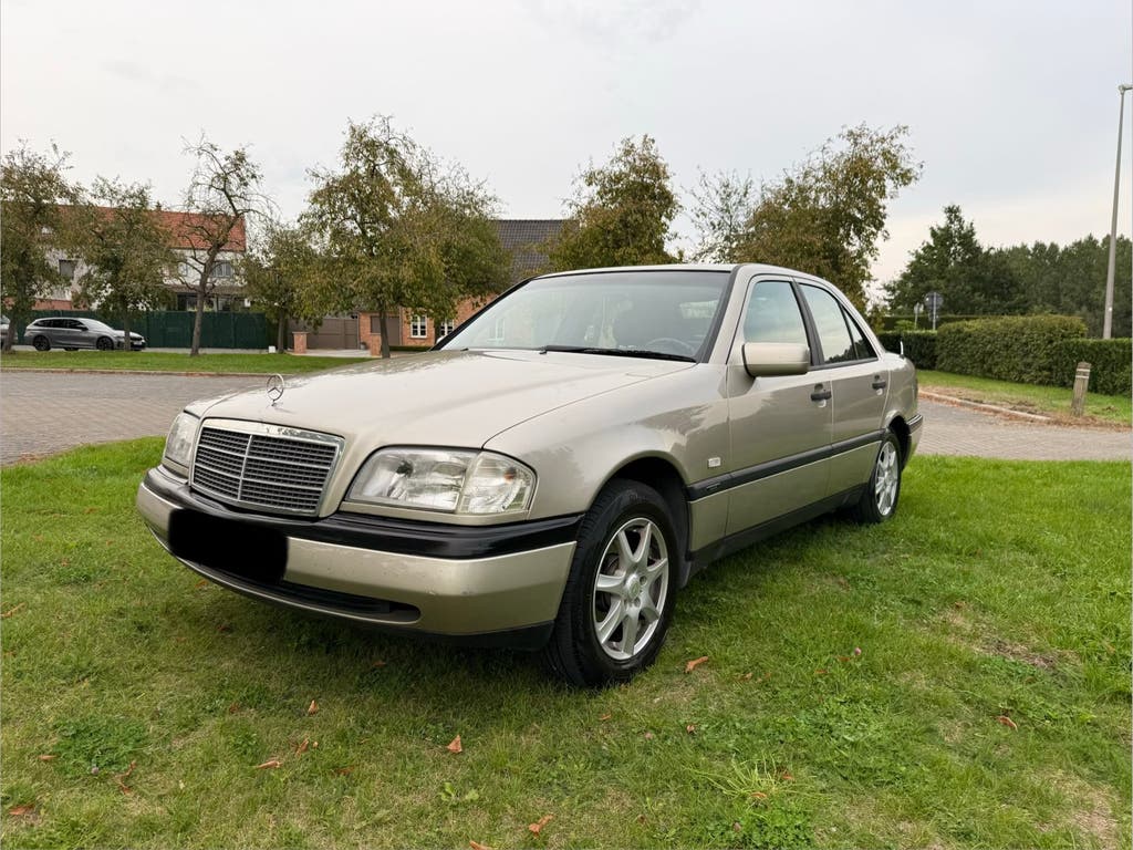 (Mercedes Benz C180 Oldtimer Gekeurd (Overnamen mogelijk), foto 2