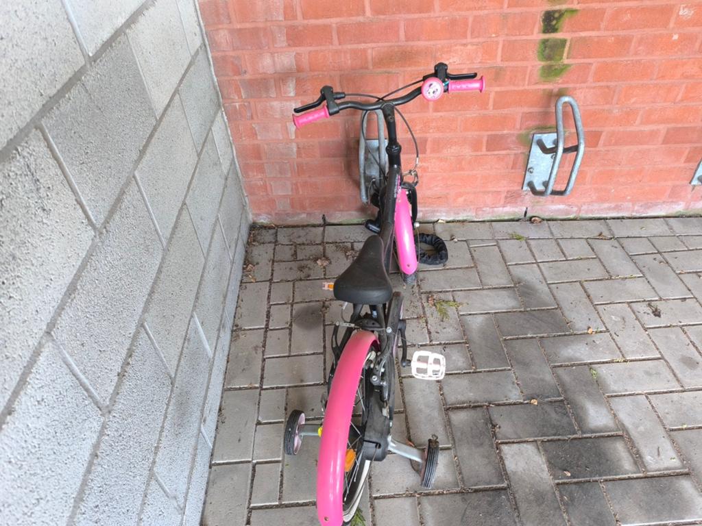 Meisjes fiets, Ophalen