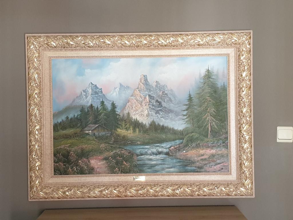Groot schilderij met berglandschap
Schilder Irene Cafieri, Antiek en Kunst, Ophalen