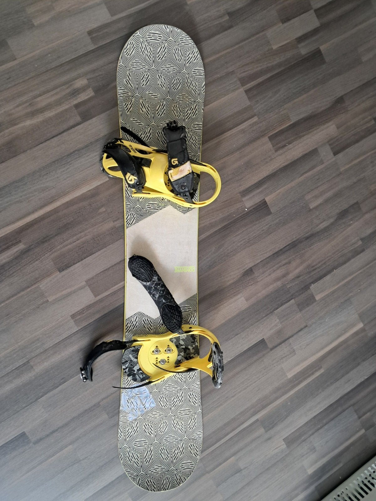 Snowboard merk Burton dominant 156cm, Enlèvement, Utilisé, Planche