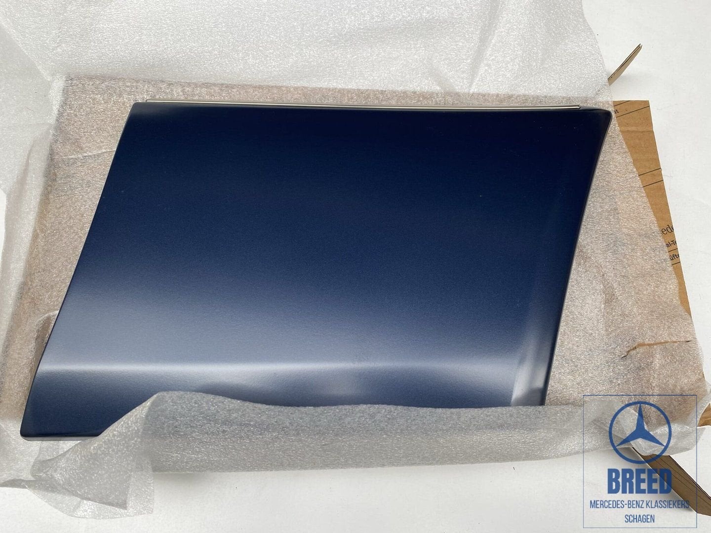 NOS Flankbeplating voorscherm rechts Mercedes-Benz W124, Neuf, -, -, Enlèvement ou Envoi