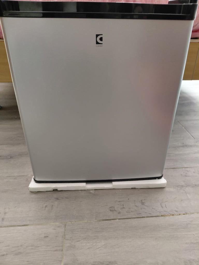 Refrigerateur 38 litres noir, Electroménager, Réfrigérateurs & Frigos, Moins de 45 cm, Enlèvement, Sans bac à congélation, Comme neuf