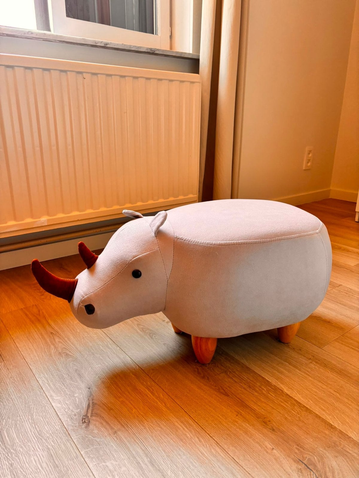 Neushoorn poef, Ophalen, Zo goed als nieuw, Stof