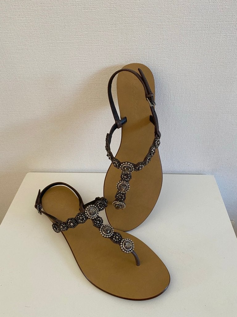 NAF NAF - leren sandalen met kralen/steentjes - maat 41, Vêtements | Femmes, Chaussures, Comme neuf, Brun, Naf Naf, Sandales et Mûles