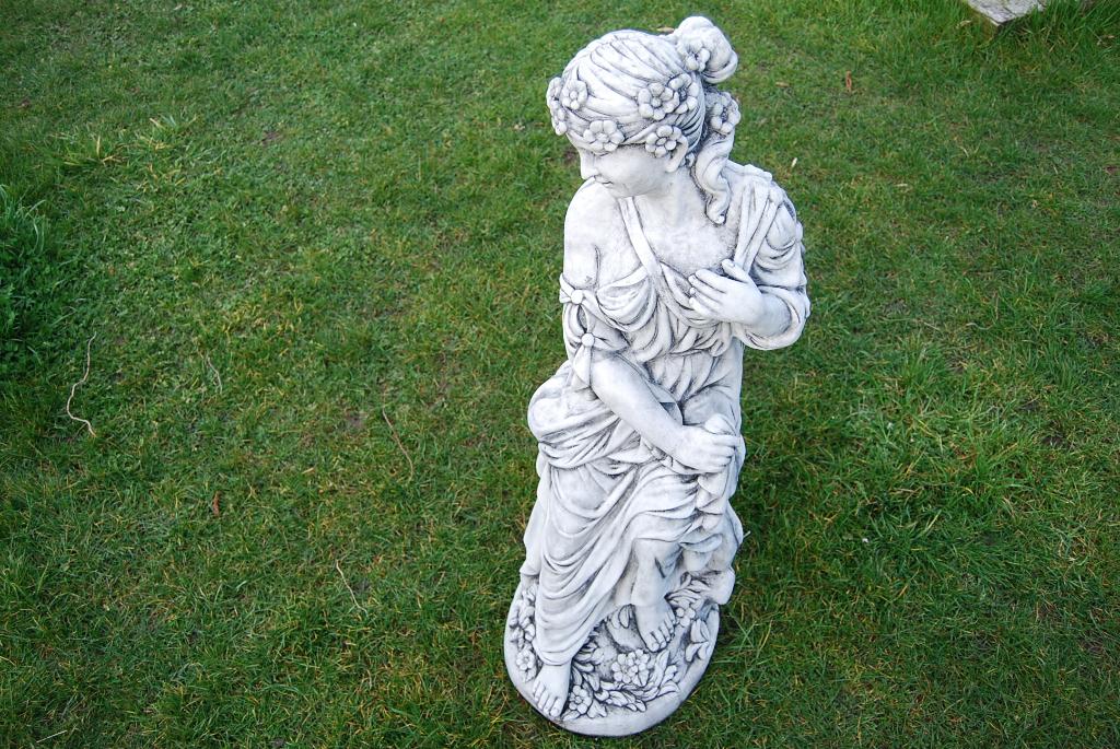 STATUE D'UNE ELEGANTE EN PIERRE PATINEE (hauteur 95 cm), Jardin & Terrasse, Enlèvement, Comme neuf, Autres matériaux, Homme
