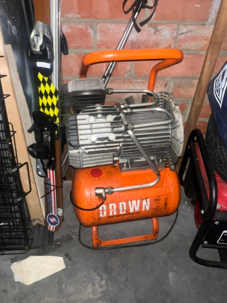 Compresseur d’air Brown - a reparer, Enlèvement, Comme neuf, Mobile