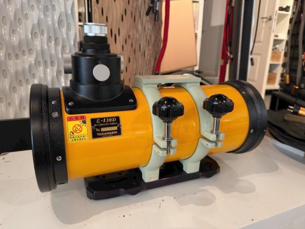 Takahashi e-130D, TV, Hi-fi & Vidéo, Enlèvement, Comme neuf, 80 à 200 mm, Télescope réflecteur (miroirs)