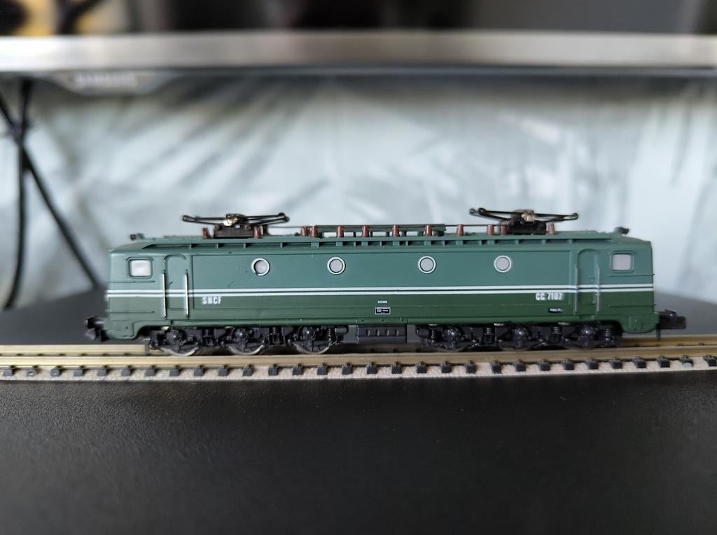 Locomotive SNCF Br 144.5 Roco voie N., Enlèvement ou Envoi, Locomotive, Roco, Analogique