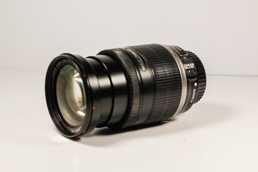 Canon efs 18-200 IS en très bon état, Ophalen, Zo goed als nieuw, Zoom
