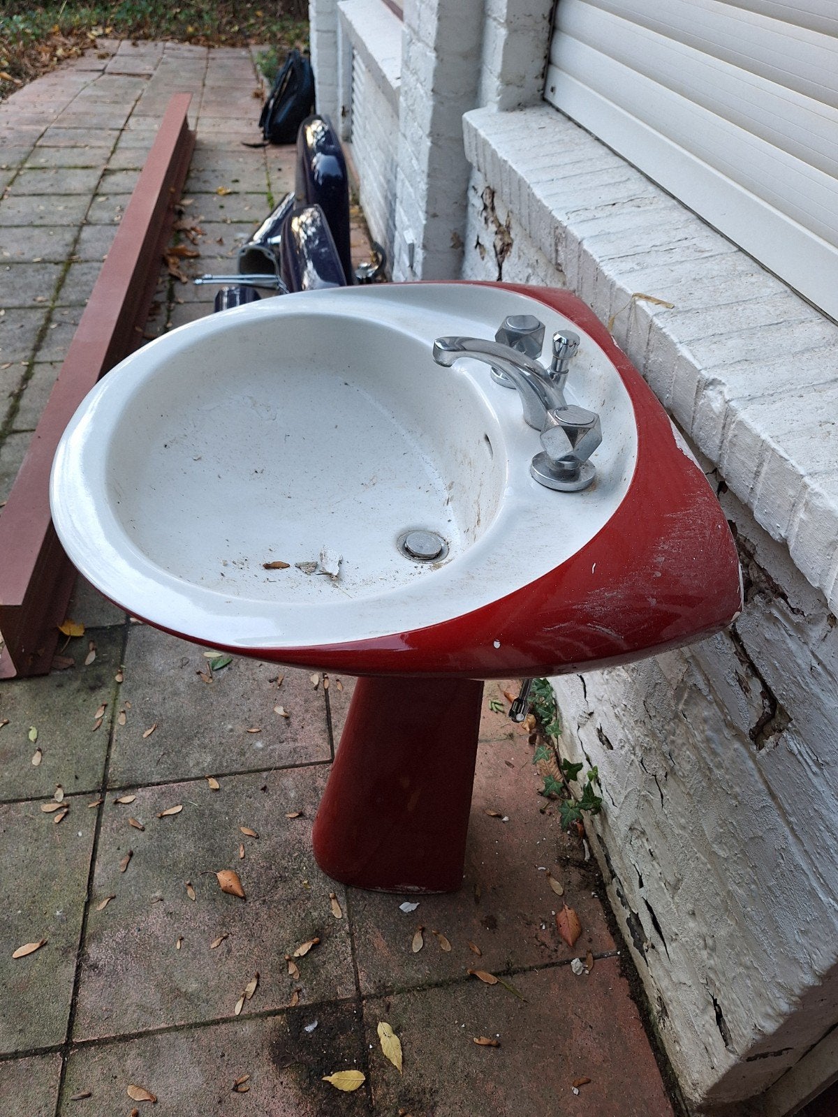 Lavabo Vintage - retro rouge et blanc, Bricolage & Construction, Enlèvement, Utilisé, Lavabo