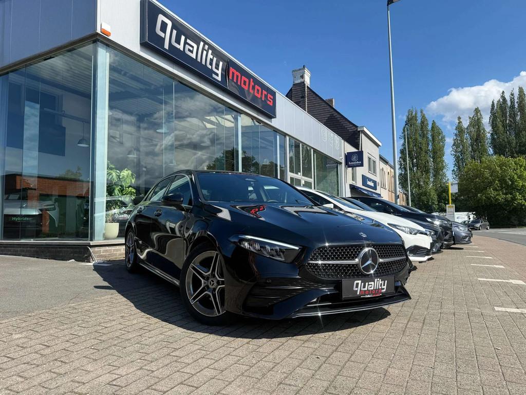 Mercedes-Benz A-CLASS 180 A 180 AMG-PACK / SFEERVERLICHTING, Autos, 100 kW, Achat, Entreprise, Alcantara