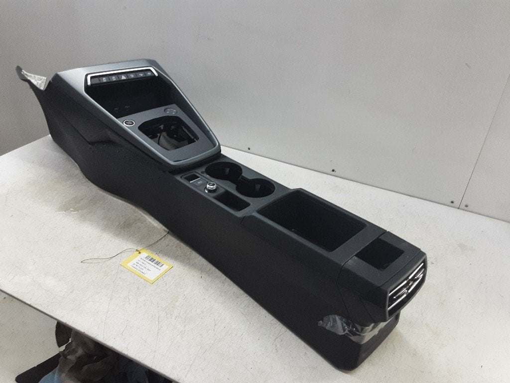 CONSOLE CENTRALE Audi A3 Sportback (8YA) (01-2019/-), Autos : Pièces & Accessoires, Auto-Union-Straße  1,
85057  Ingolstadt, DE