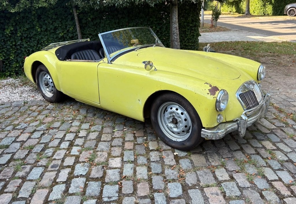 MGA, Cuir, Achat, 4 portes, Boîte manuelle
