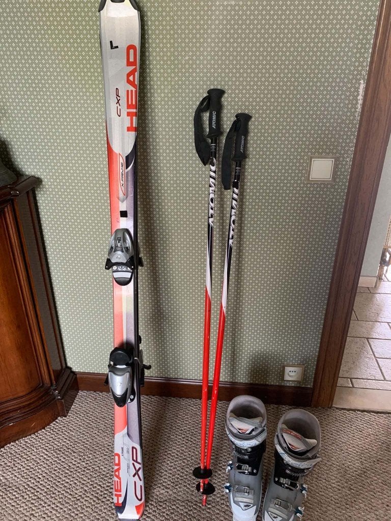 SKILATTEN 1m49 MET BOTTEN maat 26,50 EN STOKKEN, Sport en Fitness, Ophalen, 140 tot 160 cm, Gebruikt, Stokken