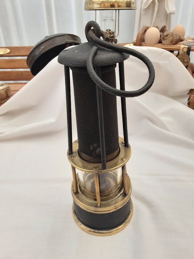 Oude mijnlamp, Enlèvement ou Envoi