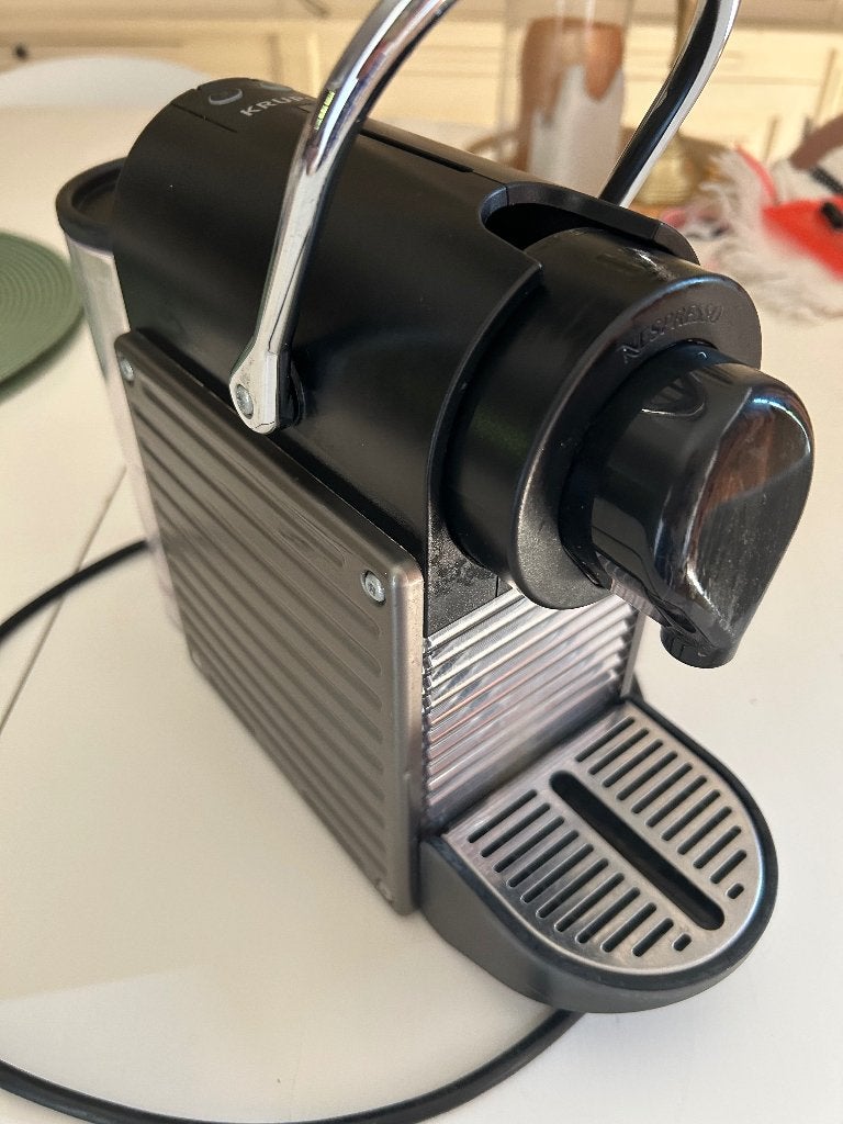 Nespresso koffiemachine, Elektronische apparatuur, Koffiezetapparaten, Ophalen, Gebruikt, Koffiemachine, 2 tot 4 kopjes