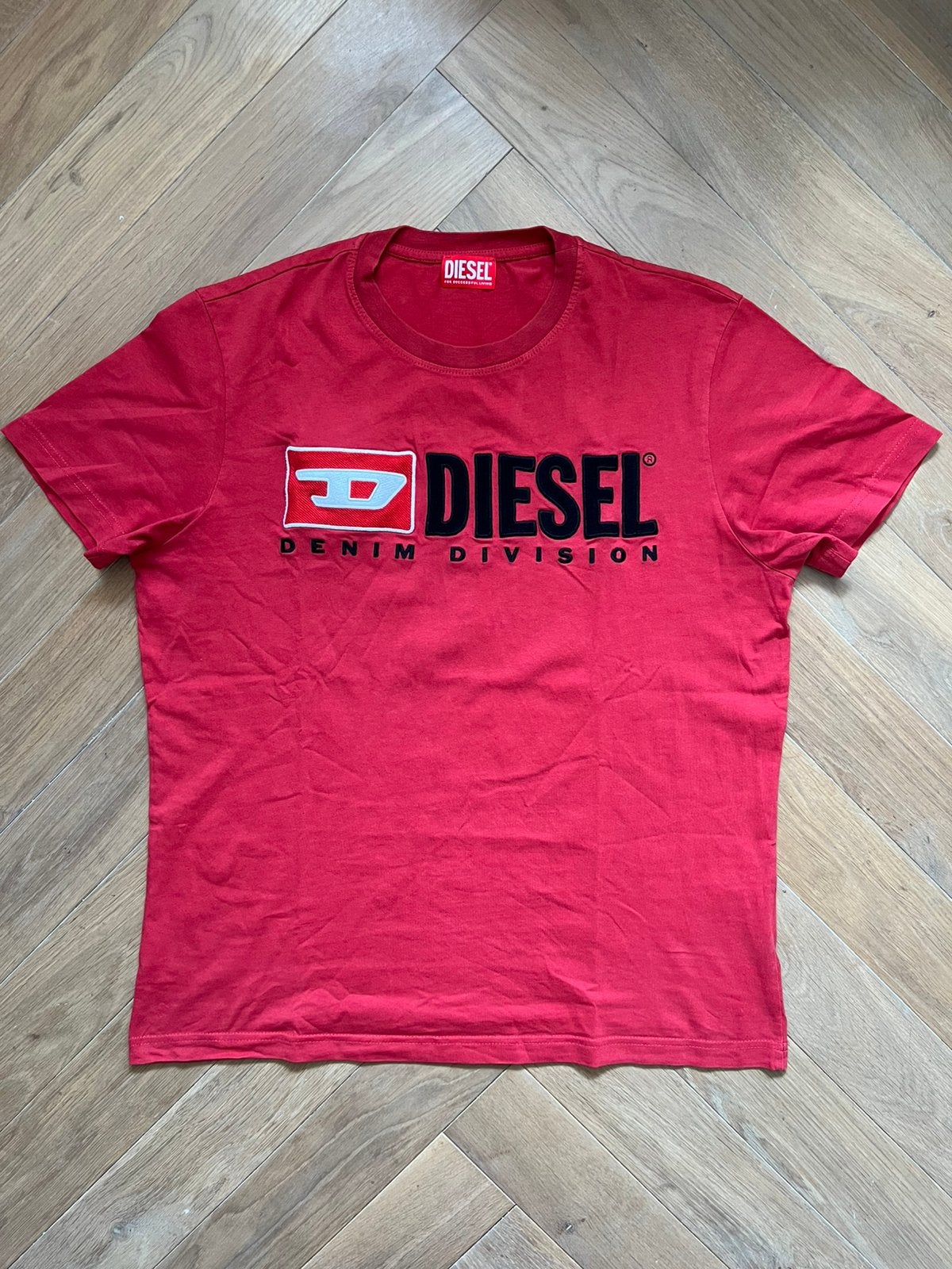 T-shirt DIESEL taille XL, Enlèvement ou Envoi, Comme neuf, Taille 56/58 (XL), Rouge