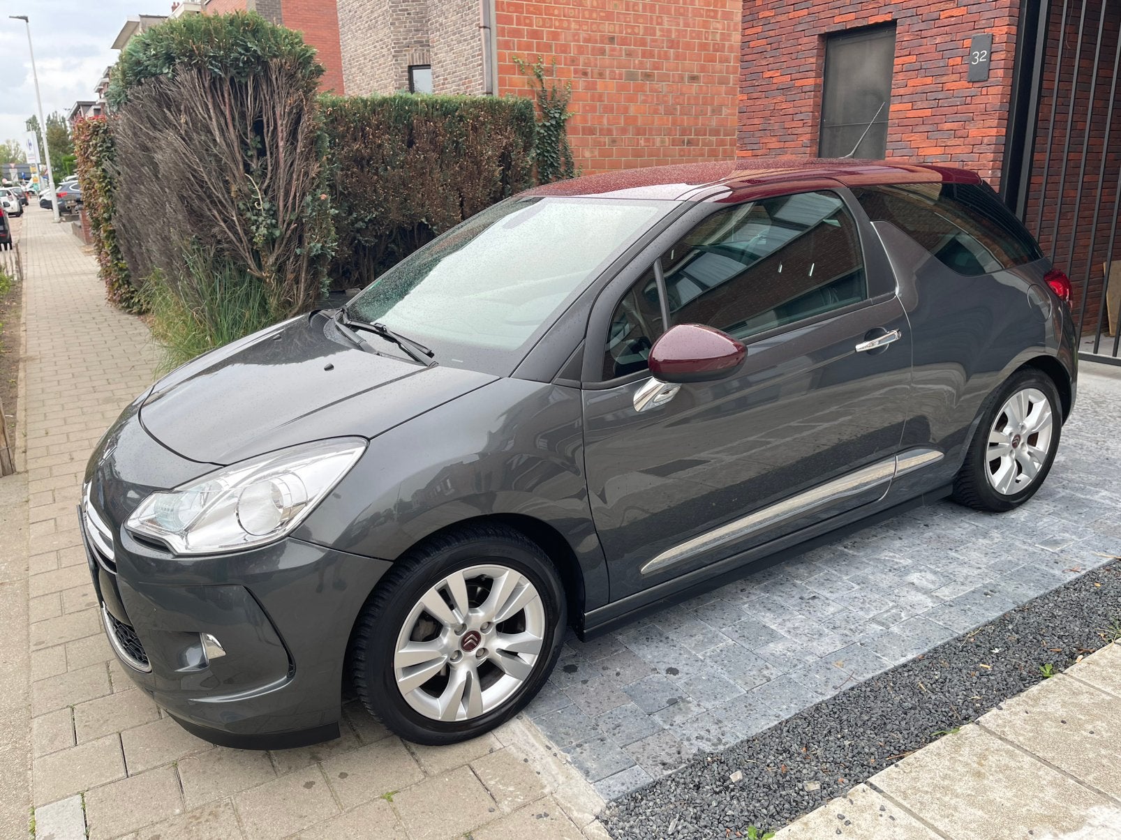 Citroën DS3 1.6 i beneine 68000 km, Autos, Achat, Boîte manuelle, Noir, Air conditionné