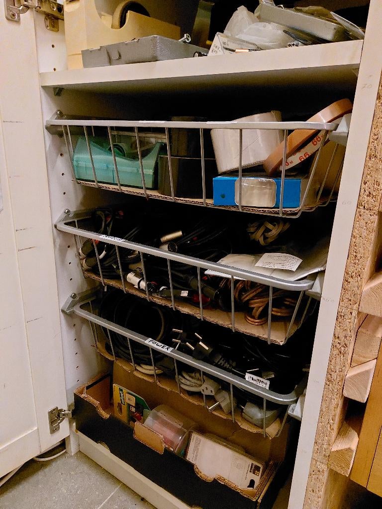 GEZOCHT Ikea Kast KOMPLEMENT Mand Lades      µa, Ophalen