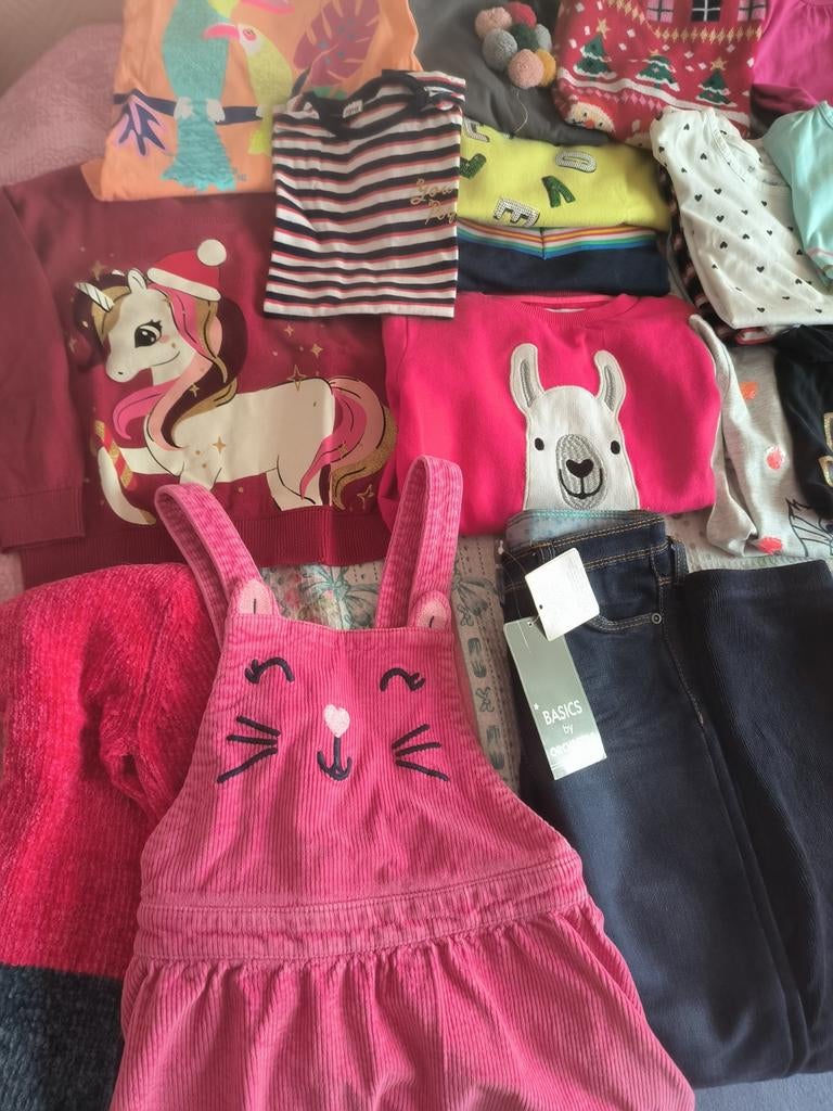 Vêtements fille de 3 ans  à 5 ans , à la pièce ou en lot, Enfants & Bébés, Vêtements enfant | Autre, Fille