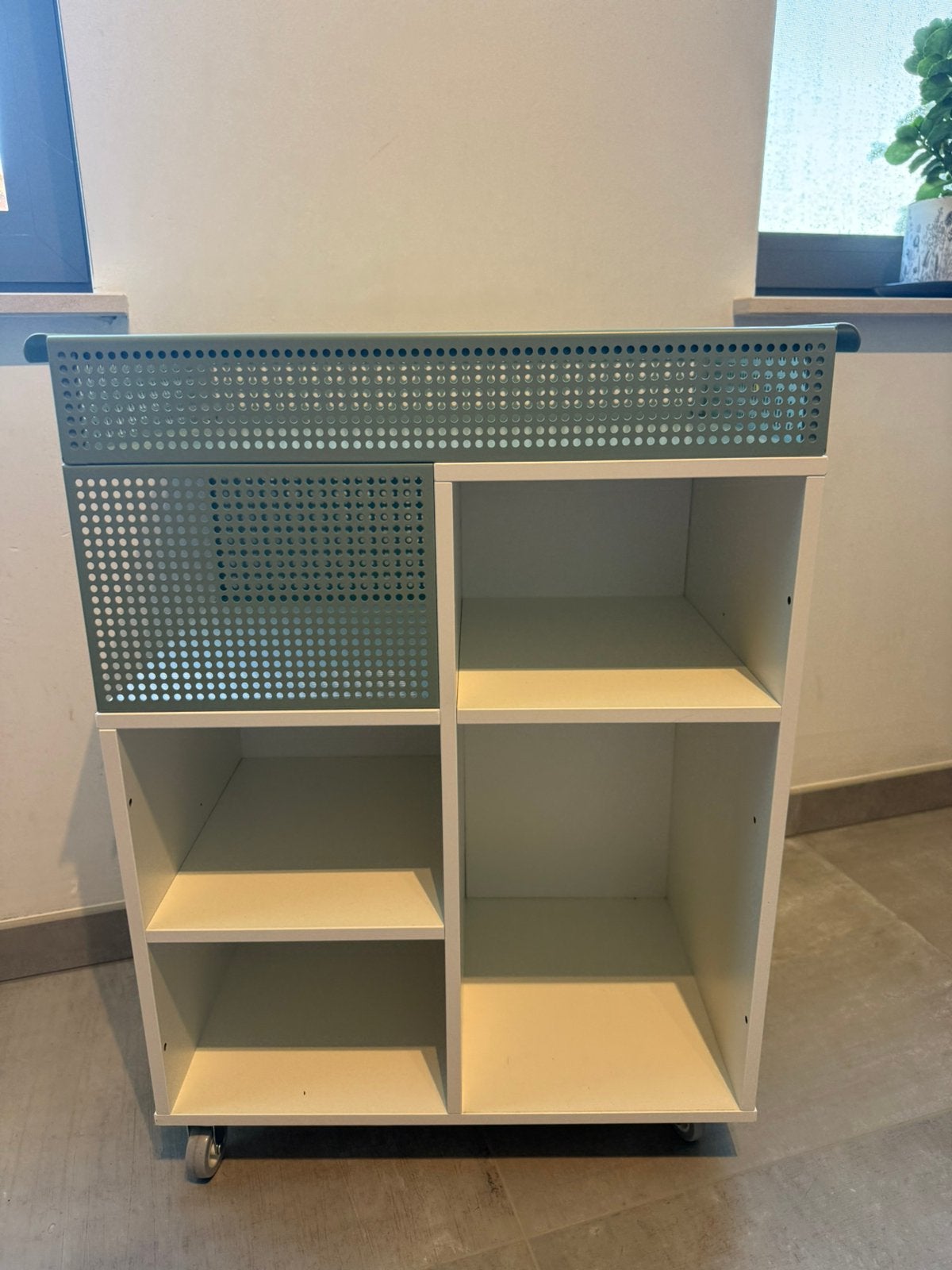 Rolkastje bureau ikea Övning, Ophalen, Zo goed als nieuw
