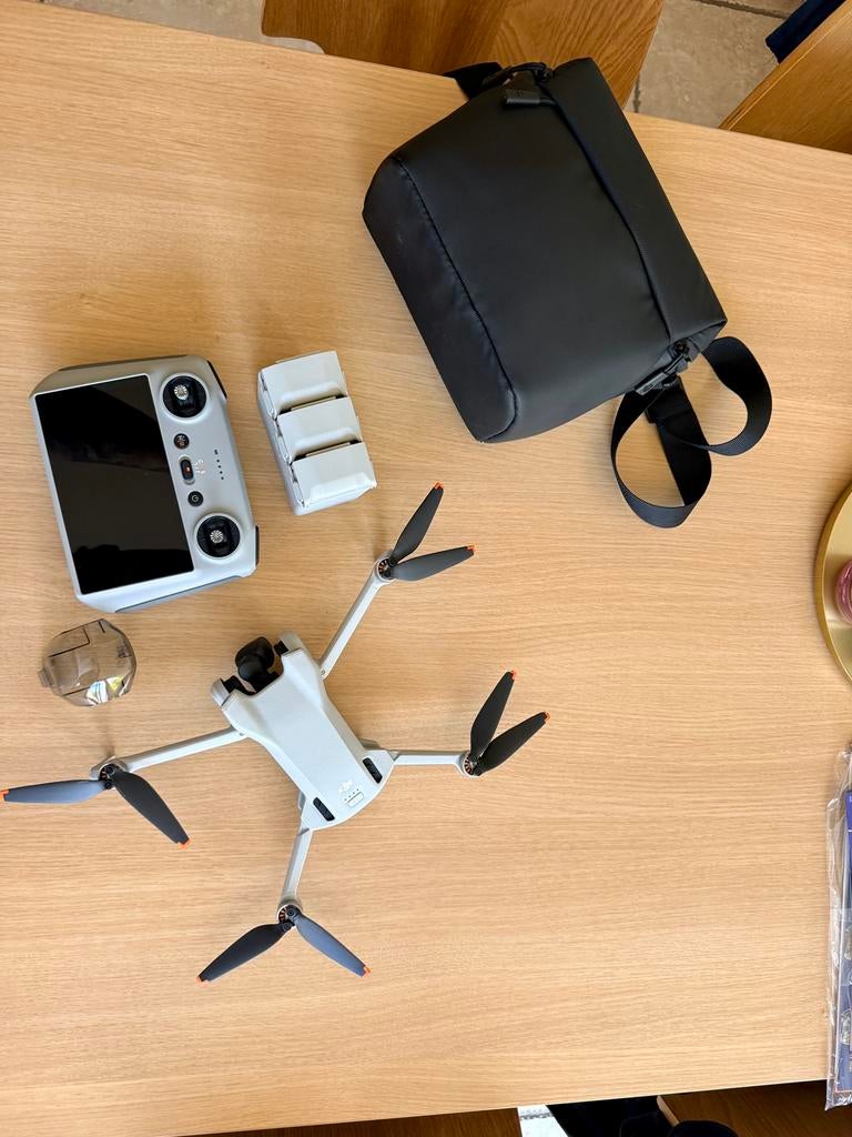 DJI mini 3 fly more, TV, Hi-fi & Vidéo, Drones, Enlèvement ou Envoi, Comme neuf, DJI