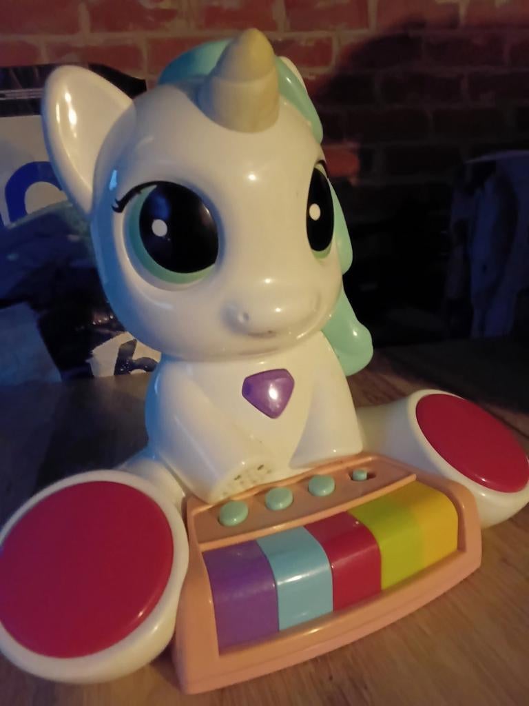 My littekens pony electro, Ophalen