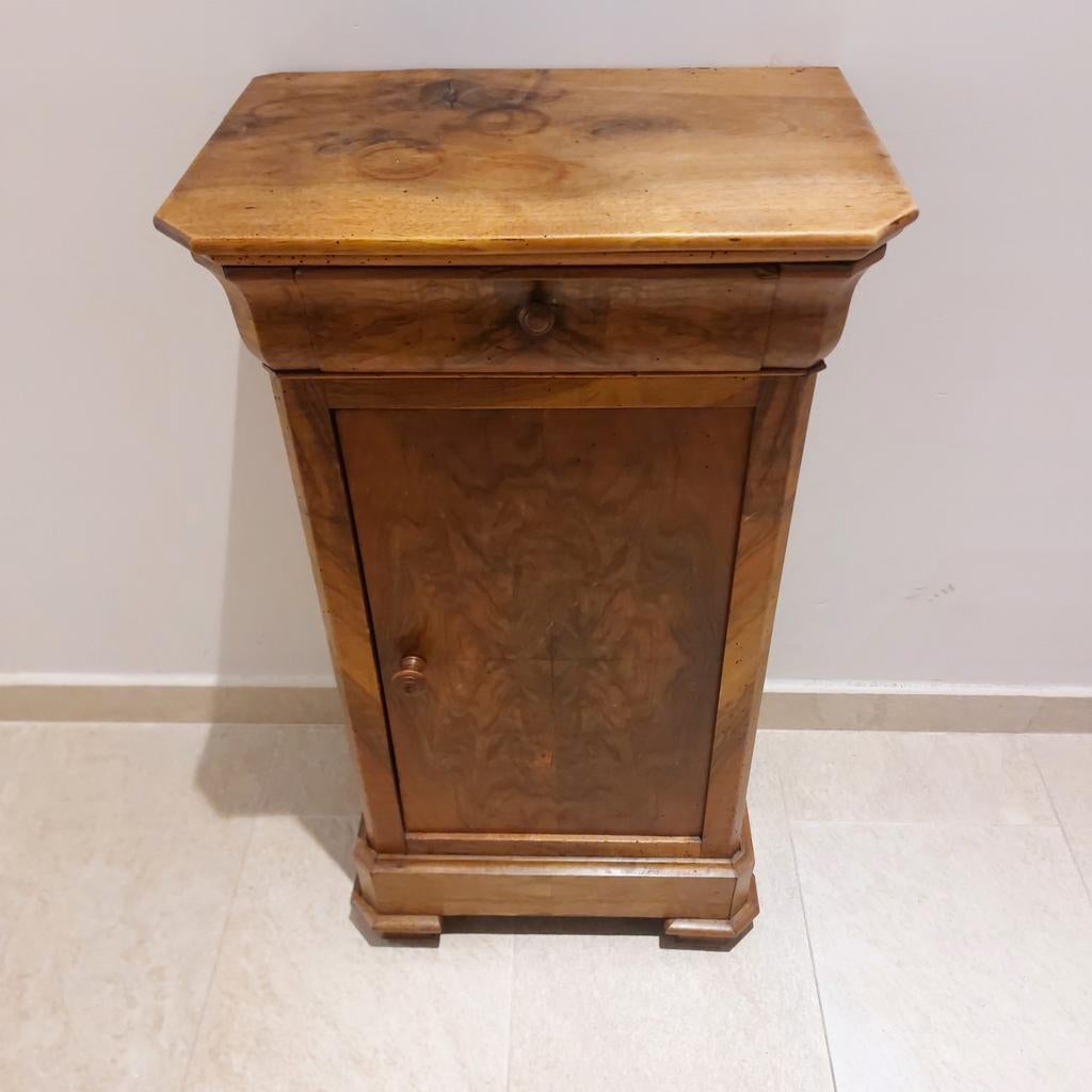Table de chevet en noyer, Maison & Meubles, Enlèvement ou Envoi