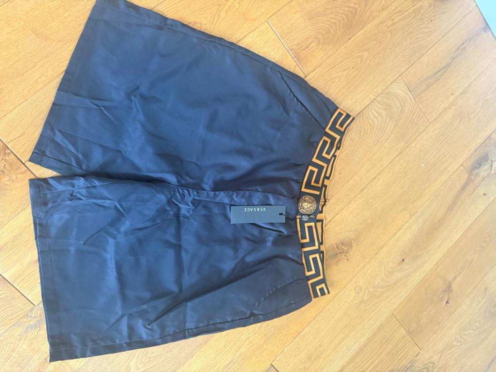 Short de bain Versace L, Vêtements | Hommes, Vêtements de bain & Maillots de bain, Enlèvement ou Envoi, Short de bain