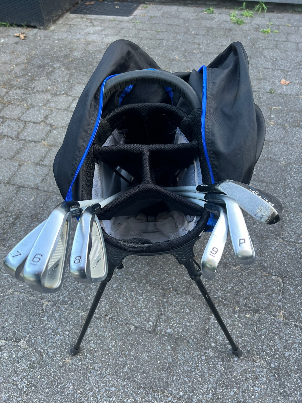 Flynn junior Golf ijzers p-6 + 56 wedge met tas, Enlèvement, Utilisé, Sac