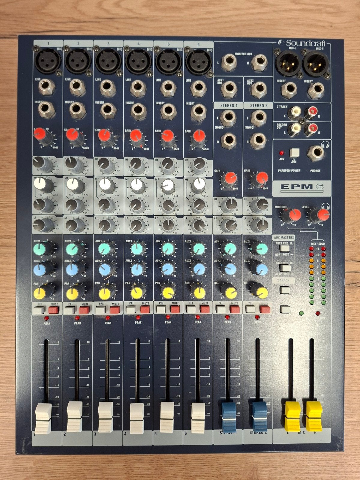 Soundcraft EPM6, Muziek en Instrumenten, Ophalen of Verzenden, Zo goed als nieuw, 5 tot 10 kanalen, Microfooningang